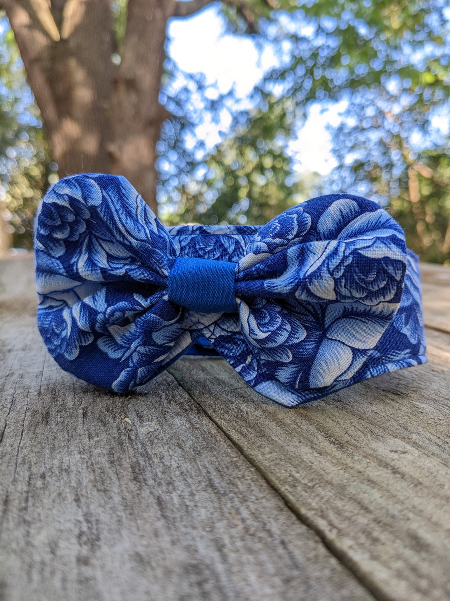 Blue Adjustable Cat Collar Accessory