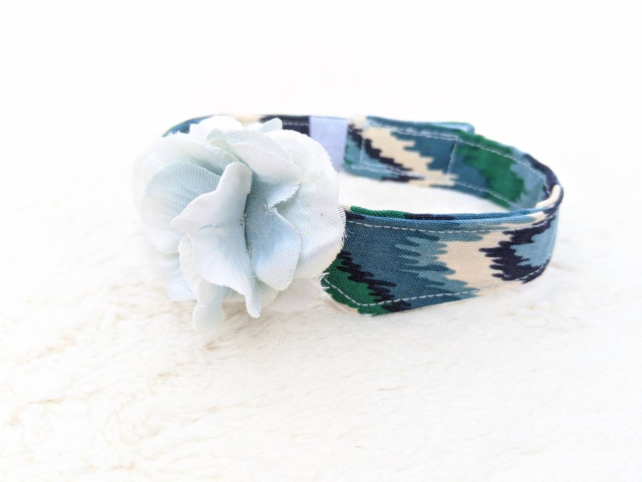 Adjustable Green Collar Accessory for Cat