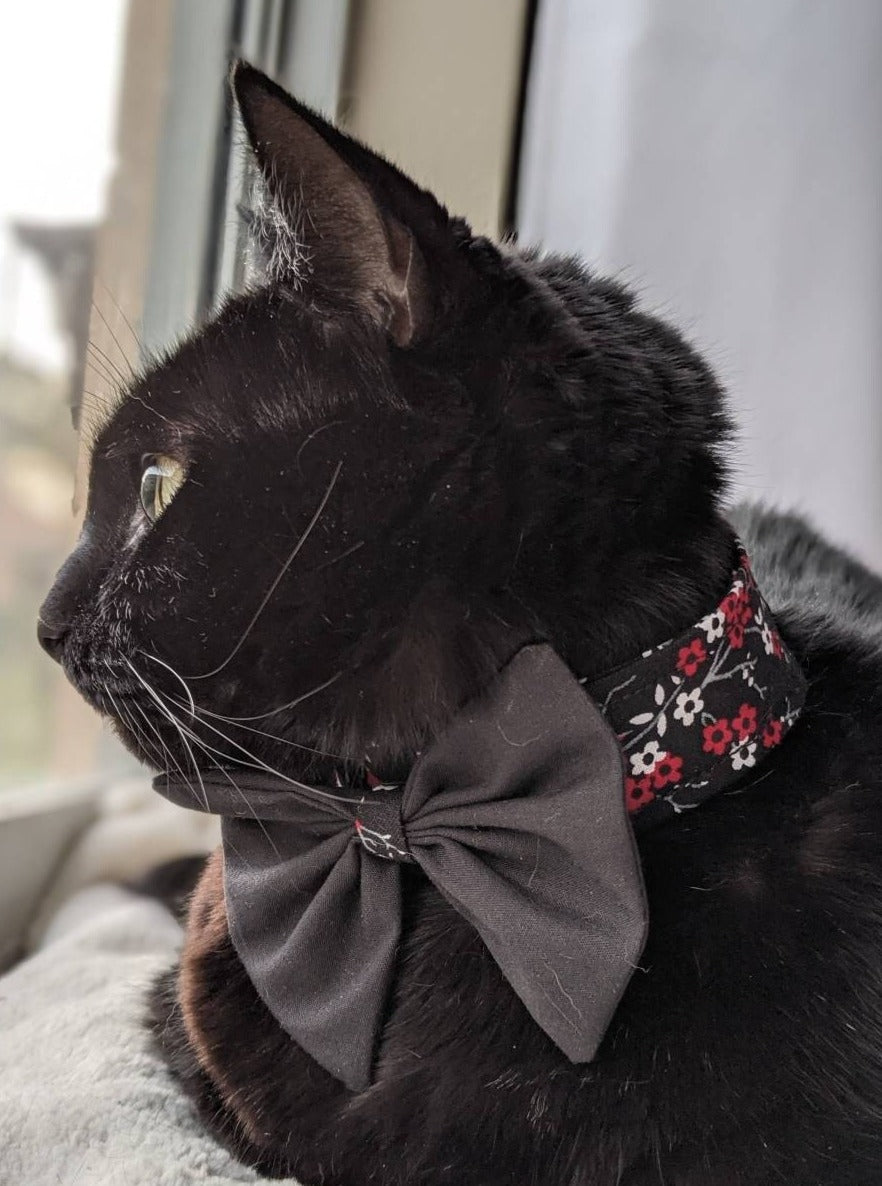 Handmade Adjustable Neck Cat Accessory
