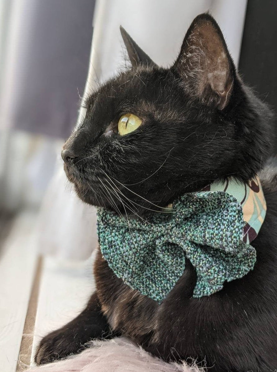 Wide Collar Adjustable Fabric Cat Accessory